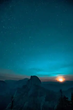 A Vivid Display of Nature's Grandeur