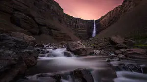 شلال هنغيفوس الجميل