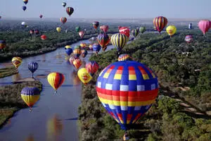 Hot Air Balloons Around Albuquerque 