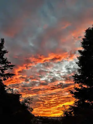 Pretty Sunset Draws From Clouds Picture