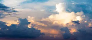 صورة فنية لغيوم السماء