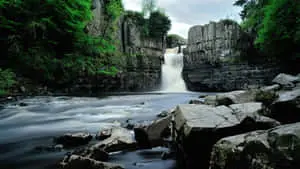 The Majestic Beauty of Nature's Waterfall 